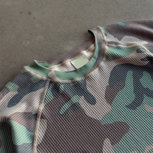เสื้อยืดแขนยาวลำลองทรงโอเวอร์ไซส์ลายพรางแบบถัก 300 GSM ผ้าฝ้าย 100% สำหรับผู้ชาย - Product Image 2