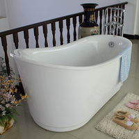 Baignoire de trempage moderne portable autoportante en acrylique blanc de 1780mm avec grand dossier et conception cymbiforme de bateau