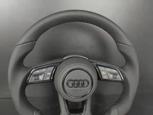 Volant de direction pour <span class=keywords><strong>Audi</strong></span> A3 A4 A5 A6 Q3 Q5 R8 <span class=keywords><strong>TT</strong></span> Q7 S-line |   Cuir Nappa & Perforé |   Volant sport à fond plat - Product Image 3