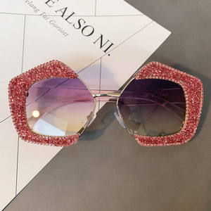 Femme photographe accessoire accessoires Extravagant UV400 lunettes de soleil PC cadre Spectacle pour Magazine piste Magazine accessoire - Product Image 4