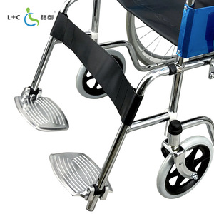 Fauteuil roulant manuel L+C LCW809K léger et pliable avec structure en acier pour personnes âgées et handicapées - Product Image 2