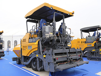 Nouvelle machine de construction, finisseur d'asphalte de 6 m de largeur, finisseur d'asphalte pour la construction routière en stock