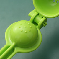Vente en gros, nouveauté Presse-citron en plastique, presse-agrumes à main pour jus de citron, presse-agrumes pour jus d'orange
