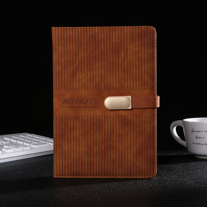 Diario con Copertina Rigida in Pelle PU A5 Personalizzato - Copertina con Strisce Verticali in Rilievo e Segnalibro - Product Image 2