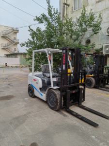 Carretilla elevadora de 3 toneladas usada, carretilla elevadora TCM automática/manual, carretilla elevadora TCM Komatsu 3ton fd30 a la venta - Product Image 3