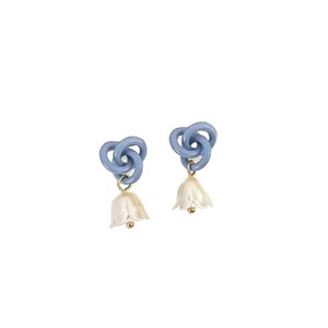 Boucles d'oreilles à nœud en pompon Silver Needle Cute Girl, boucles d'oreilles asymétriques nuage douces et uniques {Boucles d'oreilles pour femmes} - Product Image 5