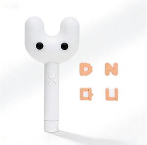NewJeans Light Stick y Set de Accesorios Versión DANIELLE con Cubierta Intercambiable, Artículos Oficiales de K-pop para Conciertos, Bunnies ADOR 2023 - Product Image 2