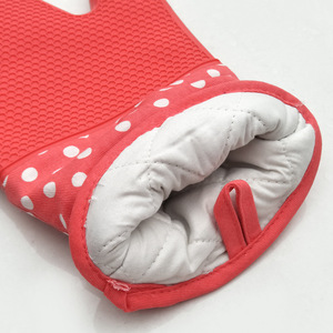 Polka Dot Silicone Oven Mitt Thickened Heat Insulation Gloves For Oven <b>Microwave</b> Use - Product Image 1