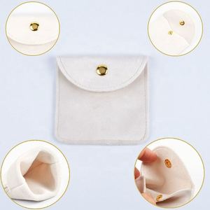 Bolsa de Terciopelo Suave con Botón, 8x8cm, Hebilla Metálica, Bolsillo Reutilizable, Bolsa para Botones con Logotipo Personalizado para Joyería, Pulseras y Accesorios - Product Image 6