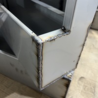 Cadre de jardinière murale en acier au carbone robuste sur mesure, soudé par immersion, avec trous de fixation pré-perforés pour jardin vertical