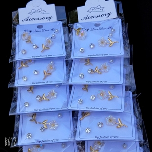 Juego de 3 pares de aretes pequeños y lindos de acero inoxidable para mujer, con baño de plata y oro, en forma de cereza, perlas y otras formas. - Product Image 5