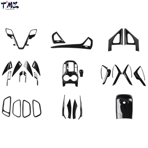 Adesivos de Acabamento Interior em Fibra de Carbono Preto Brilhante para Painel Frontal e Maçanetas de Porta LHD para Santa Fe DM 2013-2018 - Product Image 1