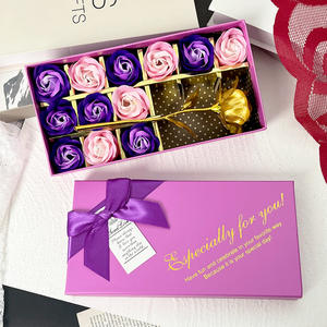 Cadeau de la Saint-Valentin pour petite amie, savon en forme de rose avec feuille d'or, boîte cadeau souvenir, petite fleur de savon, petit cadeau - Product Image 4