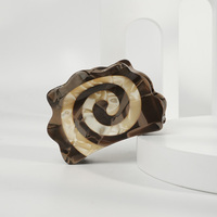 Wjia Pinces à cheveux de qualité supérieure Japanese Sushi Fish Plate Design Acetic Acid Grab Sucette Donut Shark Style Back of Head Attachment