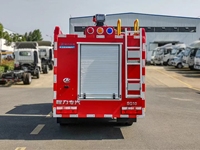 Pompe à eau diesel compacte 4x2 légère 2500L pour la lutte contre les incendies - Véhicule de pompier mini compact pour usine, école, zone rurale