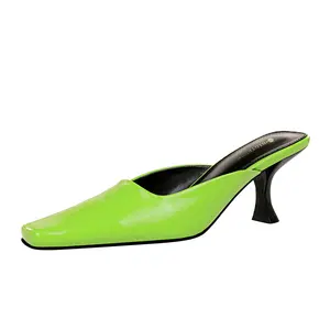 Yeni yüksek topuk terlik yeni kadın katır ayakkabı sivri burun kapalı ayak yarım terlik kadın Stiletto topuk moda sandalet