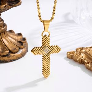 Collar con Colgante de Cruz Dorada para Hombre, Acero Inoxidable, Diseño de Flecha con Incrustaciones de Diamantes, Joyería Religiosa de Moda, Regalo, Diseño Personalizado - Product Image 6