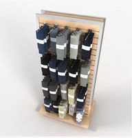 Présentoir rotatif sur pied pour accessoires téléphoniques, chaussettes, pantalons et chemises, compatible avec panneaux rainurés (Slatwall), de la gamme Custom Shop Sides Stand Rack