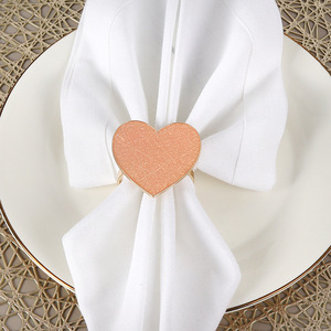 Neue Valentinstag Metall beschichtung Rosa Liebe Herz Servietten ring Hotel Tisch Western Restaurant Servietten schnalle Großhandel - Product Image 2