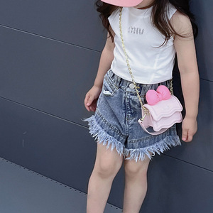 Nuova Borsa a Tracolla Mini Versione Coreana Autunnale per Donne <span class=keywords><strong>e</strong></span> Ragazze, Materiale PU, Design con Fiocco <span class=keywords><strong>e</strong></span> Catena, Piccola Borsa Familiare - Product Image 2
