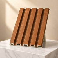 Panneau de revêtement mural extérieur en composite bois-plastique (WPC) imperméable, ignifuge, écologique, moderne, pour décoration intérieure