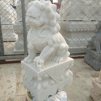 Statue de Foo Dog, statue de lion orientale traditionnelle, sculptée à la main, en marbre blanc, statues de Foo Dog en vente