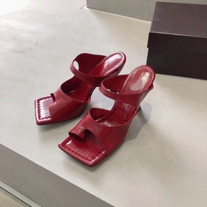Scarpe <span class=keywords><strong>di</strong></span> <span class=keywords><strong>marca</strong></span> <span class=keywords><strong>di</strong></span> lusso e <span class=keywords><strong>di</strong></span> design a testa quadrata perizoma <span class=keywords><strong>tacco</strong></span> alto <span class=keywords><strong>sandali</strong></span> da donna - Product Image 2