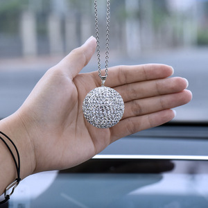 Colgante para Coche, Bola de Cristal con Diamantes de Imitación, 3.5cm, Color Blanco AB, Decoración Interior, Estilo de Lujo Ligero - Product Image 1