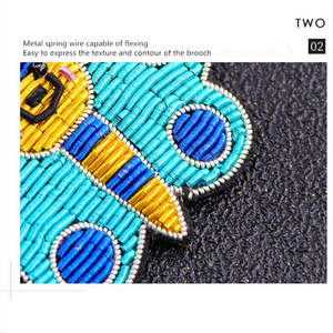 Broche de mariposa, broche femenino de seda india, bordado a mano, insignia creativa y original - Product Image 5