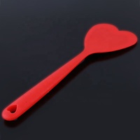 Spatule à gâteau en silicone ustensile en forme de coeur rouge Cuillère Spatules de cuisson et de pâtisserie Grattoir Pelle de cuisson antiadhésive Outils de cuisson