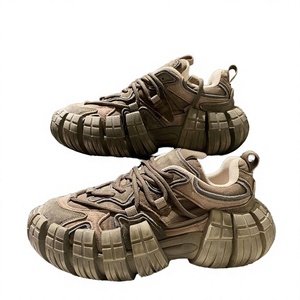 รองเท้าผ้าใบแฟชั่นสีดำ สไตล์วอล์คกิ้ง ทรง Chunky Sneaker  โลโก้สั่งทำได้  ลำลอง ทันสมัย ย้อนยุค เพิ่มความสูง รองเท้าทรง Dad Shoes สำหรับผู้ชาย ฤดูใบไม้ผลิ - Product Image 4