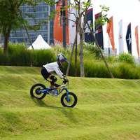 Nouveau mini vélo de course pour enfants, vélo électrique tout-terrain, suspension avant, cadre en alliage d'aluminium, moteur sans balais 653W, OEM ODM bienvenus