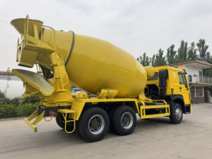 <span class=keywords><strong>Camion</strong></span> lourd chinois d'occasion de marque 6x4 371hp diesel d'occasion à vendre à bas <span class=keywords><strong>prix</strong></span> Euro2 <span class=keywords><strong>Camion</strong></span> bétonnière - Product Image 4