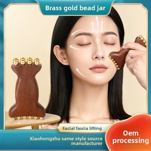 Masseur facial en bois <span class=keywords><strong>de</strong></span> santal doré avec perles en laiton doré pour lifting du visage, joues, ligne <span class=keywords><strong>de</strong></span> la mâchoire et rides nasolabiales - Product Image 6