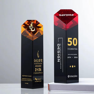 Diamante rojo ámbar creativo con trofeo de cristal negro - Product Image 4