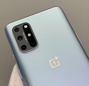 Teléfono Celular Reacondicionado One Plus 8T 2024 con Pantalla Grande, Fotografía y Música - Product Image 4