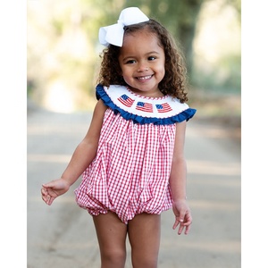 สาวปาร์ตี้ฤดูร้อนเบ็ตตี้สีฟ้า Smocked ฟองกับกระเป๋า - Product Image 6
