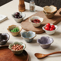 Simpele huishoudelijke restaurant servies dipsaus schaaltje bloeivormig keramiek dim sum schaaltje gebak gedroogd fruit snack schaaltjes