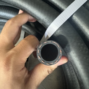 Tuyau de carburant résistant aux hautes températures, tuyau en caoutchouc renforcé NBR pour le diesel, l'<span class=keywords><strong>essence</strong></span>, les lubrifiants et le transfert de carburant - Product Image 5