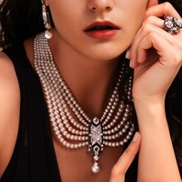 Collier ras de cou pour femmes en laiton plaqué or 18 carats avec motif noir en zircon couleur argent de luxe