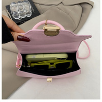 Sac rétro pour femme ; Sac carré élégant et tendance de couleur unie, nouveau sac à boucle avec surpiqûres