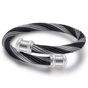 Bracelet en acier inoxydable tressé 6 mm, design géométrique, bijoux unisexe, couleur acier avec or et noir - Product Image 1