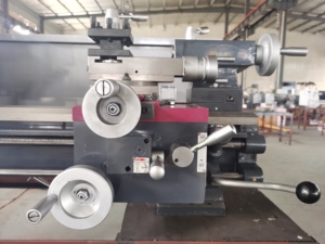 Torno Manual con Eje de 38 mm de Diámetro Interior para Metal TL280MX500mm - Product Image 2