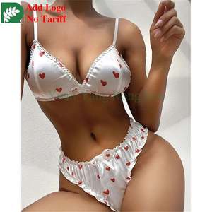 Conjunto de sujetador y bragas de satén para adultos con logotipo personalizado, conjunto de lencería sexy con estampado de corazón bonito para mujer, ropa interior de tentación para niñas - Product Image 3