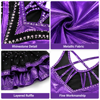 Ensemble d'uniforme de cheerleading personnalisé violet et noir avec strass métalliques, haut court à manches longues en maille à col montant et découpe en goutte d'eau, et jupe à volants étagés