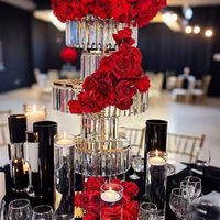 Supports floraux hauts en fil métallique doré pour centres de table de mariage, ornements de mariage, avec cristaux, pour événements, anniversaires, fabriqués en Chine
