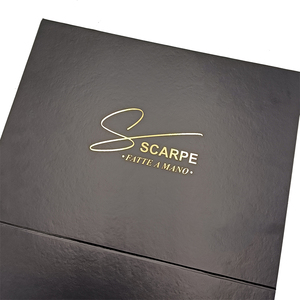 Caja de Regalo Plegable de Cartón Negro Reciclable Personalizada con Cierre Magnético para Zapatos, Ropa, Calcetines, Diseño con Relieve de Piel - Product Image 5