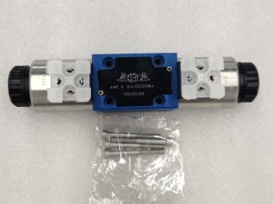Vanne directionnelle à solénoïde 4WE6J6XEG12N9K4, 4/3 voies NG6 ISO 4401, 350 bar, 12 VDC, haute qualité - Product Image 1