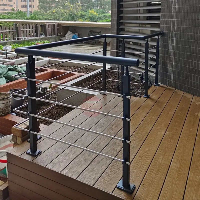 Rampe de balcon en acier design Moder Rampes en verre en acier inoxydable pour balustrades de balcon en fer