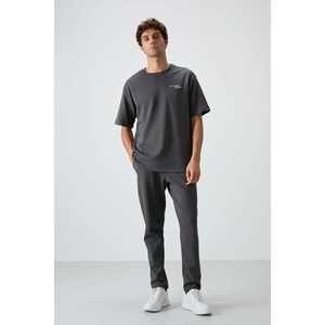 Conjunto Deportivo Haki para Hombre, Casual, Manga Corta, Transpirable, Corte Holgado, Diseño Simple para Adultos - Product Image 2